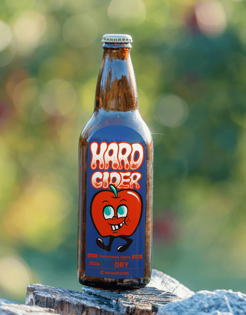 自家栽培の「ふじ」りんごを使用した、瓶内二次発酵のドライシードル